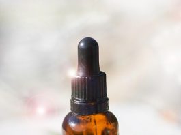 Olio essenziale di neroli: quali sono le sue proprietà? Come si usa per la bellezza?