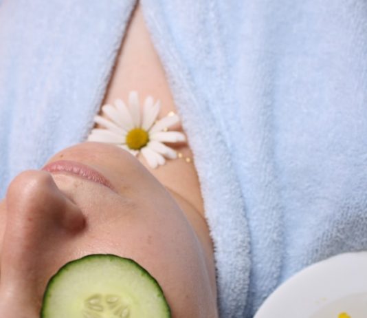 La cura degli occhi: che prodotti usare? Ci sono dei preparati naturali da applicare?